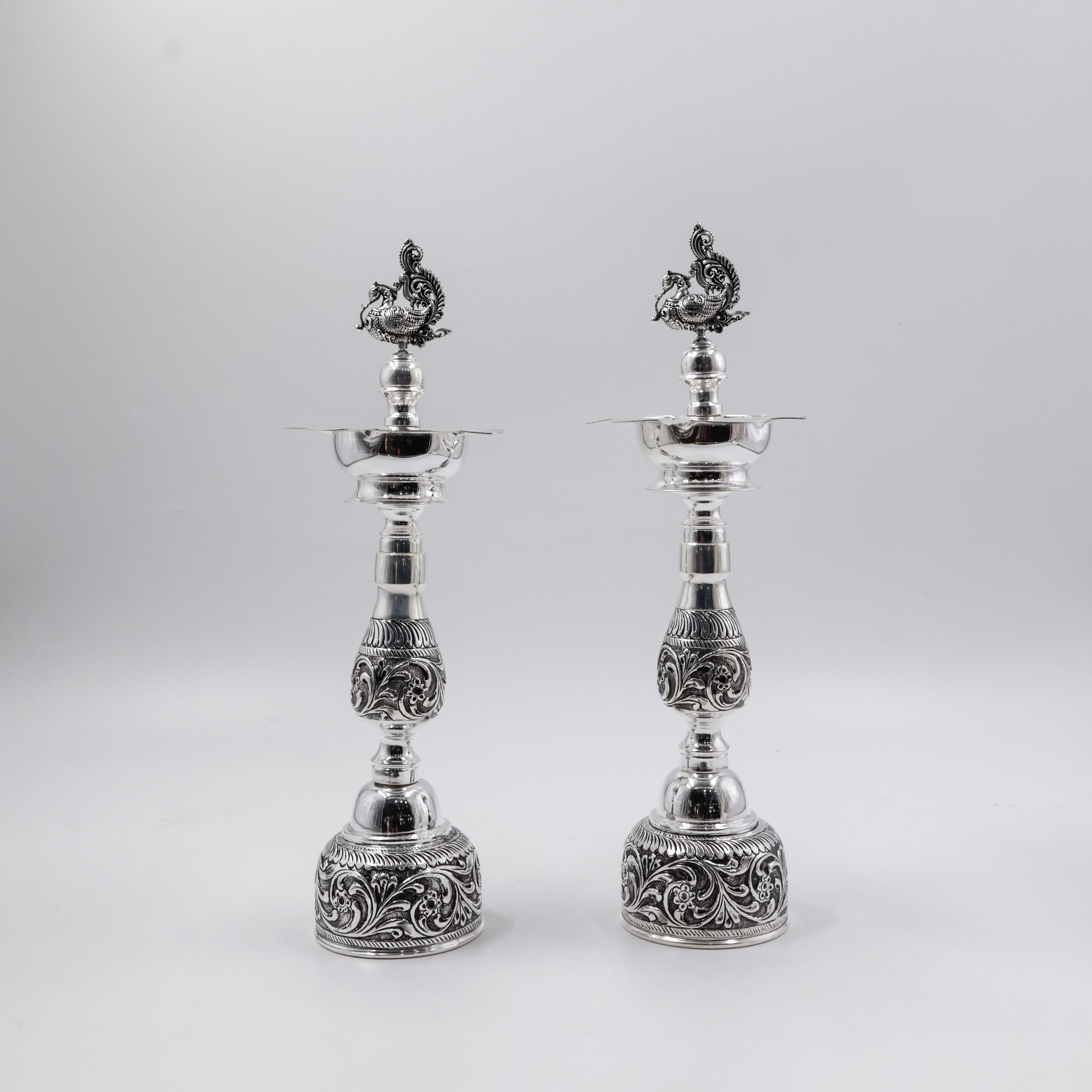 New Akshaya Jewellers - Medium Size Silver Anitque Kundulu